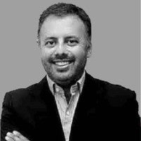 <em>Carlos R.</em>